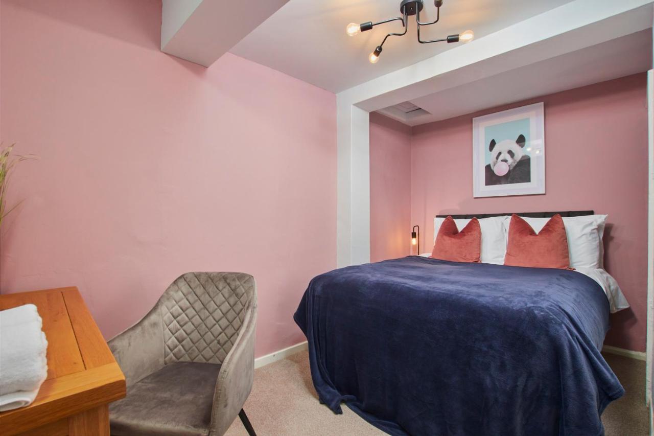 Fantastic Central Stratford Two Bedroom Apartment By Purestay Short Lets & Serviced Accommodation With Parking Екстериор снимка