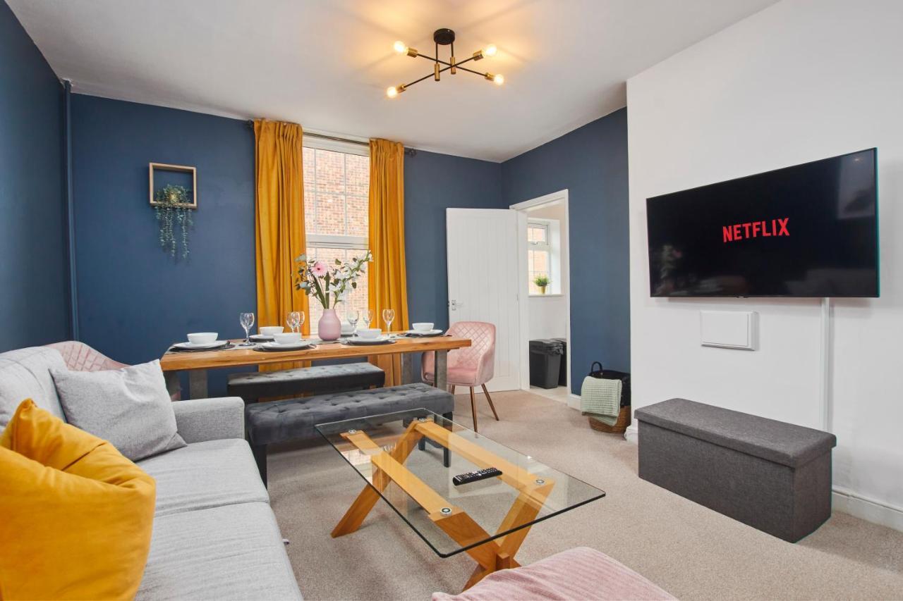 Fantastic Central Stratford Two Bedroom Apartment By Purestay Short Lets & Serviced Accommodation With Parking Екстериор снимка